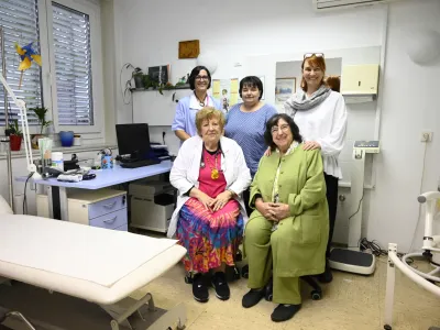 vodja ambulante Pro Bono Vida Drame Orožimstrokovna delavka Slovenske filantropije Alenka Ugrin Vatovec - 29.09.2022 - 20. obletnica delovanja Pro Bono - Ambulanta s posvetovalnico za osebe brez zdravstvenega zavarovanja, Mislejeve ulica 3 v Ljubljani //FOTO: Nik Erik Neubauer