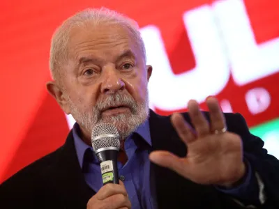 FILE PHOTO: Brazil?s former president and current presidential candidate Luiz Inacio Lula da Silva speaks during a meeting with sports representatives in Sao Paulo, Brazil, September 27, 2022. REUTERS/Carla Carniel/File Photo