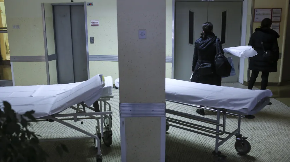 - bolnica - čakalnica - obiski<br><br><br>- 09.12.2014 - Splo&scaron;na bolni&scaron;nica Slovenj Gradec - <br><br><br><br>//FOTO: Jaka Gasar