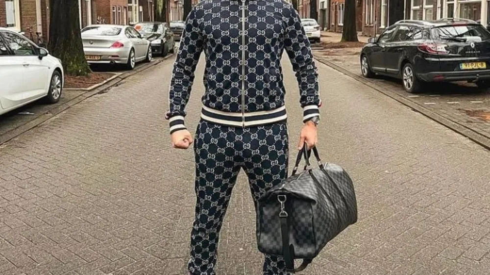 Žalitve in kletvice so reden repertoar Bogdana Ilića, bolj znanega kot Baka Prase. F instagram