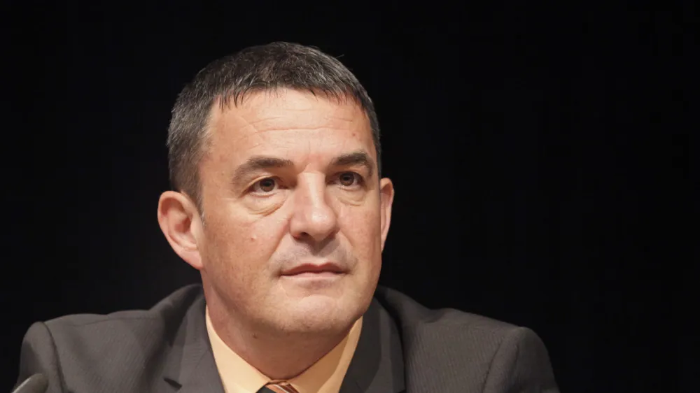 direktor službe DVK Du&scaron;an Vučko - Državna volilna komisija (DVK) - žreb vrstnega reda kandidatov za predsedni&scaron;ke volitve 2012//FOTO: Luka Cjuha