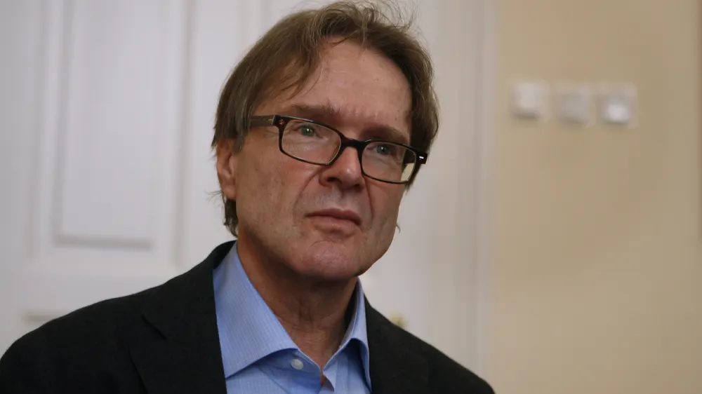 dr. Jan Zobec, ustavni sodnik od 27. marca 2008 in nekdanji vrhovni sodnik //FOTO: Tomaž SkaleOPOMBA: ZA OBJAVO V PRILOGI &ndash; DNEVNIKOV OBJEKTIV - INTERVJU 2013