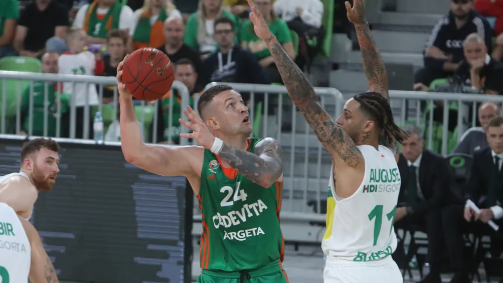 - 12,10,2022 &ndash; ko&scaron;arka - Cedevita Olimpija: Bursaspor, evropski pokal, 1. krog:&nbsp;//FOTO: Bojan Velikonja