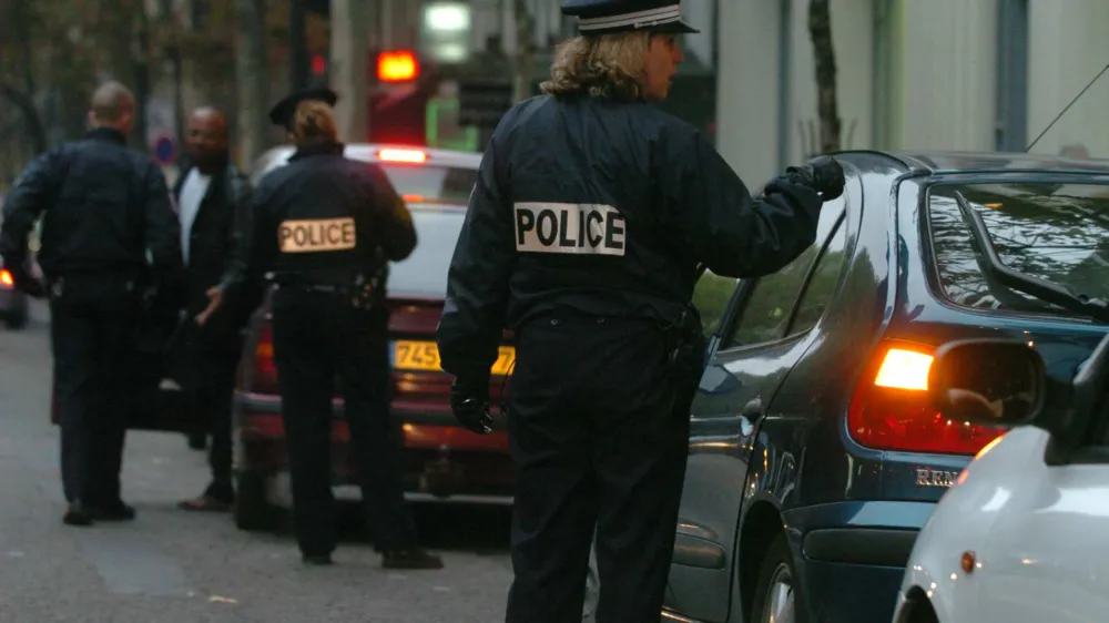 nemiri Pariz - Francija, poostrene kontrole, policija //FOTO: Bojan Velikonja<br><br>OPOMBA: ZA OBJAVO V ČASOPISU DNEVNIK