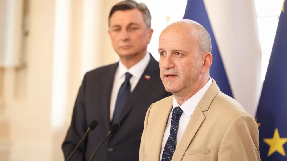 Predsednik državne volilne komisije Peter Golob je sporočil, da je vse pripravljeno za izvedbo predsedni&scaron;kih volitev, ki bodo potekale v nedeljo, 23. oktobra, sicer pa od jutri do četrtka na 96 voli&scaron;čih za predčasno glasovanje. Foto: STA&nbsp;