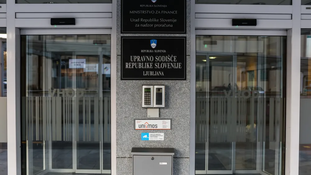 - 19.10.2022 - Stavba na Fajfarjevi 33 v Ljubljani kjer je sedež Upravnega sodi&scaron;ča RS.- Upravno sodi&scaron;če.- Urad RS za nadzor proračuna. //FOTO: Bojan Velikonja