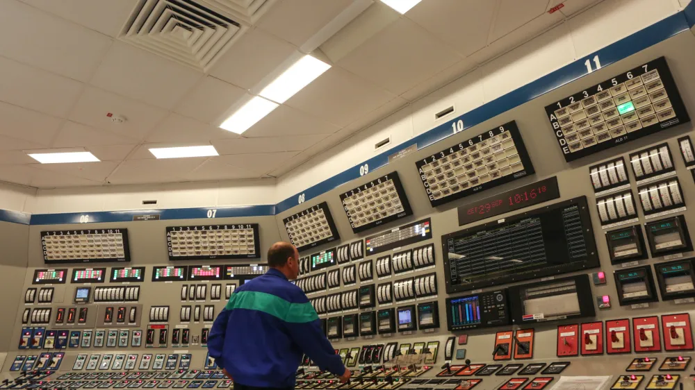 - kontrolna soba - simulator<br><br><br>- 29.09.2016 - Nuklearna elektrarna Kr&scaron;ko (NEK) - Jedrska elektrarna Kr&scaron;ko (JEK) - proizvodnja električne energije - <br><br><br><br>//FOTO: Luka Cjuha.<br>