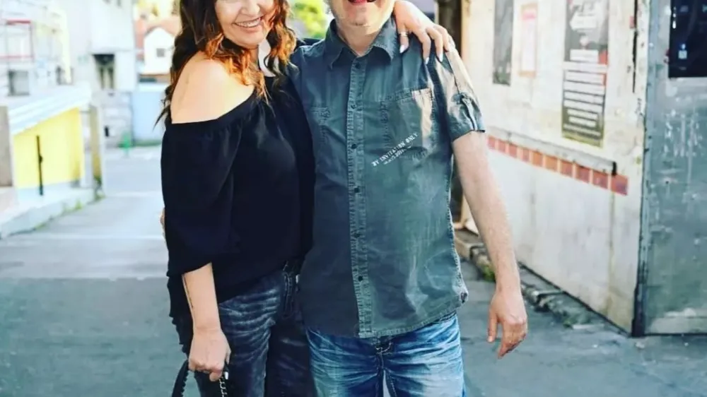 Anja Rupel in Ale&scaron; Klinar si rada privo&scaron;čita skok na morje. F Instagram