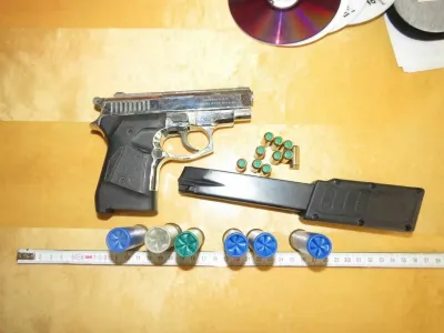 V obsežni mednarodni operaciji na balkanski poti so konec oktobra zasegli več kot sto kosov orožja ter več sto kilogramov heroina, kokaina, marihuane&nbsp;...