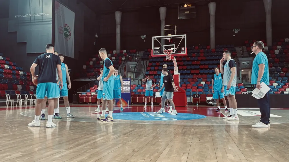 Slovenska ko&scaron;arkarska reprezentanca, Izrael, Slovenija