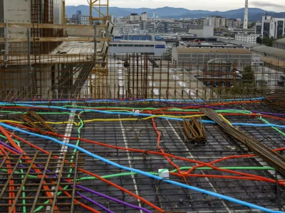 Po aktualnem načrtu, ki so ga pripravili na DUTB in ga preučujejo tudi v političnih vrstah, naj bi imela pri vzpostavitvi nacionalnega najemni&scaron;kega sklada poglavitno vlogo državna družba DSU. Fotografija je simbolična. Foto: Jaka Gasar&nbsp;