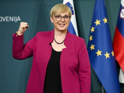 nova predsednica republike Nata&scaron;a Pirc Musar, <br><br><br>- 13.11.2022 &ndash; Predsedni&scaron;ke volitve 2022 &ndash; 2. krog - sedme volitve za petega predsednika republike v samostojni Sloveniji &ndash; volilci v drugem krogu odločali med kandidatoma Anžetom Logarjem in Nata&scaron;o Pirc Musar,<br><br> <br>//FOTO: Nik Erik Neubauer