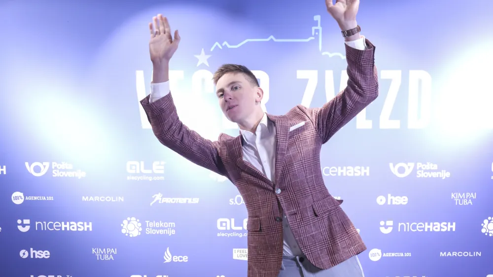 Tadej Pogačar- 16.11.2022 - Večer zvezd 2022 - podelitev priznanj Kolesar leta 2022, najbolj&scaron;im kolesarjem v organizaciji KZS - Kolesarska zveza Slovenije //FOTO: Jaka Gasar