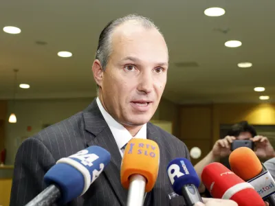 Kristjan Verbič, mali delničarji<br><br>- Skup&scaron;čina Nova KBM - Nova kreditna banka Maribor, delničarji odločali o novi sestavi nadzornega sveta, Uprava - Nadzorni svet (NS)//FOTO: Jaka Gasar