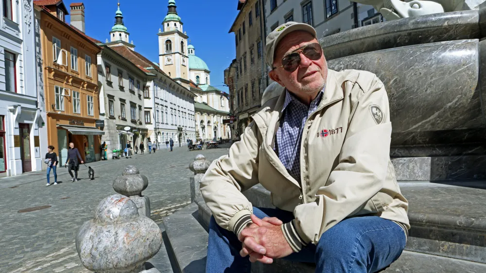 Joco Žnidar&scaron;ič, legenda slovenske fotografije - fotoreporter, mojster umetni&scaron;ke fotografije. - 12.04.2016 - portret za rubriko Mestne face -//FOTO: Tomaž Skale