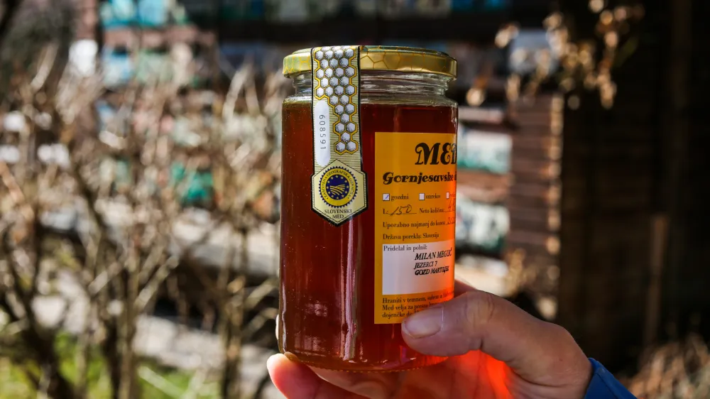 slovenski med Gornjesavske doline - za&scaron;čitena geografska označba - slovenska kakovost - 28.02.2019 - Milan Meglič, čebelar - zagovornik ekolo&scaron;kega čebelarjenja in sonaravnega zatiranja varoj,  //FOTO: Bojan Velikonja