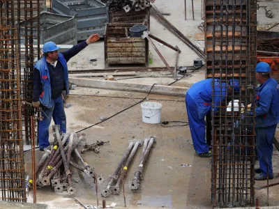 V Sloveniji in v Evropi je gospodarstvo tesno prepleteno z delovnimi migracijami. Fotografija je simbolična.