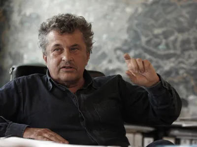 arhitekt Janez Koželj, ljubljanski podžupan za urbanizem, profesor na Fakulteti za arhitekturo, kjer poučuje predmet Arhitektura mesta in projektiranje. <br><br><br><br>//FOTO: Bojan Velikonja <br>OPOMBA: ZA OBJAVO V PRILOGI &ndash; DNEVNIKOV OBJEKTIV - INTERVJU <br>