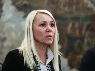 Zdenka Grozde se po skoraj 20 letih poslavlja z vrha Javnega holdinga Ljubljana. Na njeno mesto prihaja Kri&scaron;tof Mlakar, direktor Voke Snage, katere vodenje naj bi prevzel vodja občinskega oddelka za gospodarske dejavnosti in promet David Polutnik.
Foto: Luka Cjuha&nbsp;