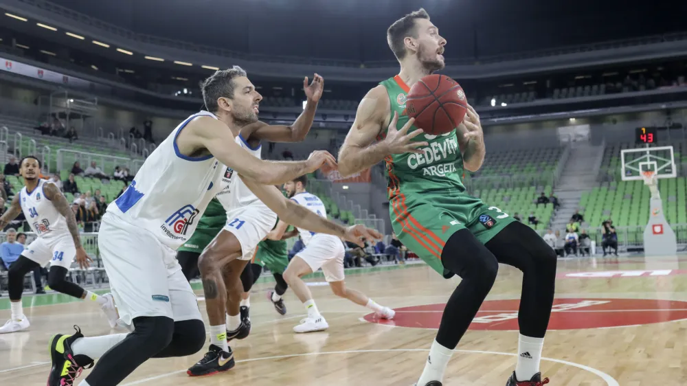 - 14.12.2022 &ndash; ko&scaron;arka - Cedevita Olimpija: Brescia, evropski pokal, 8. krog: //FOTO: Jaka Gasar