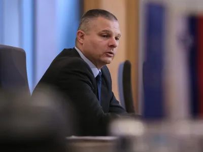 - 28.11.2016 - Darko Muženič, direktor urada za preprečevanje pranja denarja predstavil določbe novega zakona o preprečevanju pranja denarja in financiranja terorizma;  //FOTO: Jaka Gasar