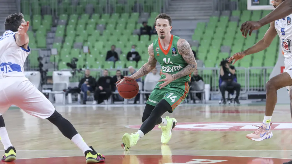 - 14.12.2022 &ndash; ko&scaron;arka - Cedevita Olimpija: Brescia, evropski pokal, 8. krog: //FOTO: Jaka Gasar
