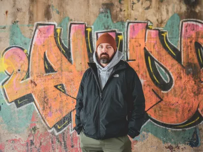 Ga&scaron;per Krajnc, stripar in ilustrator: V Va&scaron;kih pticah sem hotel ustvariti žalostno, otožno, nostalgično poletje, ki pa vseeno vzbuja neko pričakovanje. Poletje brez oblakov. Foto: Anže Buh