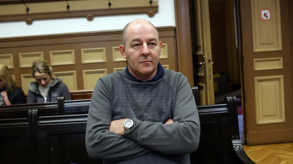 FFlorijan Ga&scaron;perin,<br><br><br>- 15.02.2017 -  sojenje Florijanu Ga&scaron;perinu in soobd. zaradi prejemanja podkupnin pri tehničnih pregledih vozil -<br><br><br>//FOTO: Jaka Gasar