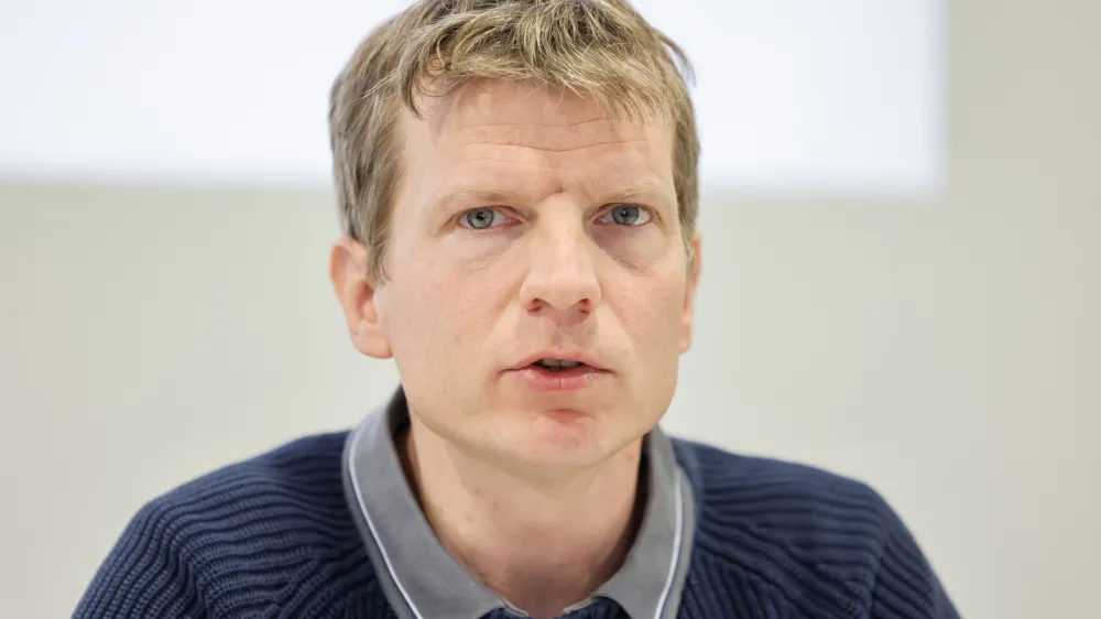 Ljubljana, Sinergise.<br>Novinarska konferenca podjetja Sinergise in gospodarskega ministrstva ob podpisu pogodbe za vzpostavitev sistema za shranjevanje, procesiranje in distribucijo podatkov sistema Copernicus.<br>Direktor podjetja Sinergise Grega Milcinski.