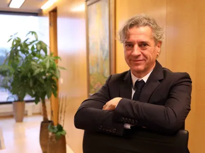 - 23.12.2022 &ndash; Dr. Robert Golob, elektroinženir, poslovnež in politik &ndash; predsednik vlade RS od 1. junija 2022 in predsednik stranke Gibanje Svoboda od 26. januarja 2022 //FOTO: Tomaž SkaleOPOMBA: DNEVNIKOV OBJEKTIV 2022 &ndash; INTERVJU