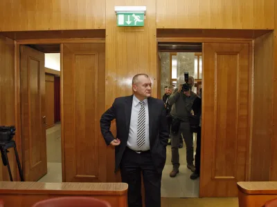 kandidat za državnega svetnika Franc Kangler (mariborski župan v odstopu) zaradi etičnih razlogov ni dobil mandata za državnega svetnika  - 1. seja DS - Državni svet 2012, ustanovna - konstitutivna seja - izvolili novo vodstvo, predsednika in podpredsednika DS, //FOTO: Tomaž Skale