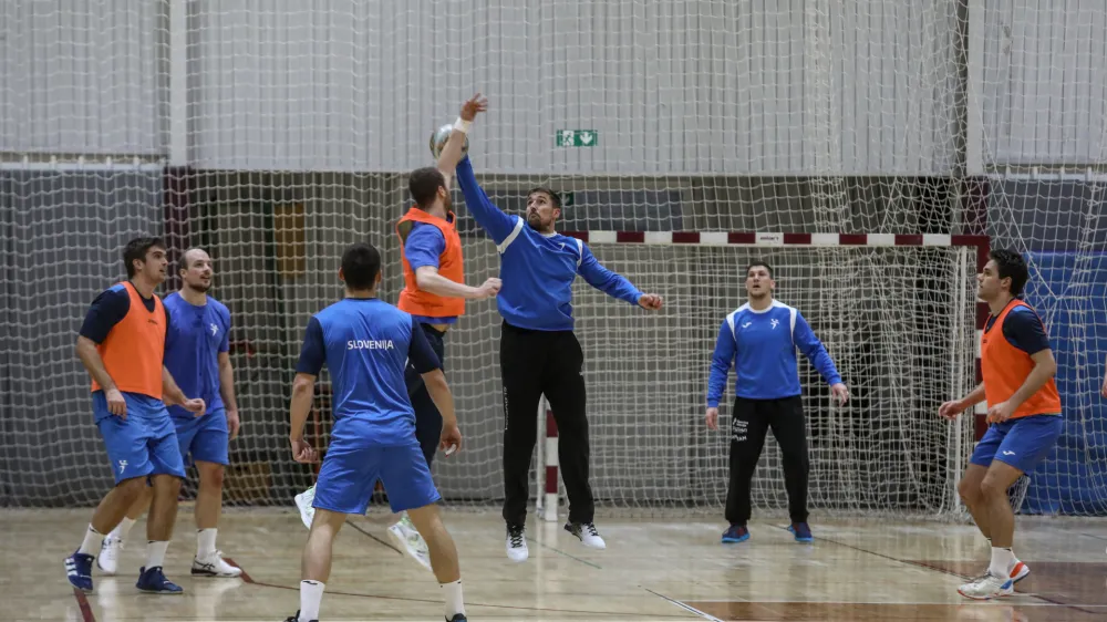 - 26.12.2022 &ndash; mo&scaron;ka rokometna reprezentanca - uvodni trening mo&scaron;ke reprezentance - priprave za nastop na SP 2023 na Poljskem in &Scaron;vedskem.&nbsp;//FOTO: Luka Cjuha