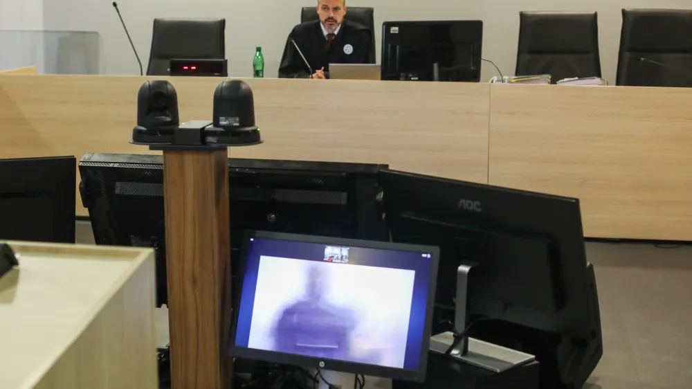 sodnik Tomaž Brom&scaron;e Alen Bajc - 06.01.2023 &ndash; sojenje primer Kava&scaron;ki klan - nadaljevanje predobravnavnih narokov domnevnim članom slovenskega dela Kava&scaron;kega klana, ta izvira iz Črne gore &ndash; tožilstvo očita, da naj bi vsaj od decembra 2018 do maja 2021 na območju več držav v okviru hierarhično organizirane kriminalne združbe na veliko trgovali z drogo. //FOTO: Bojan Velikonja 