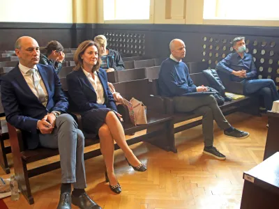 Maribor: sojenja Matjažu Kovačiču in Manji Skreni&scaron;ak ter soobtoženim v zadevi hrva&scaron;ka posla.  - Avtor: Igor Napast - Sojenja - Avtor: Igor Napast