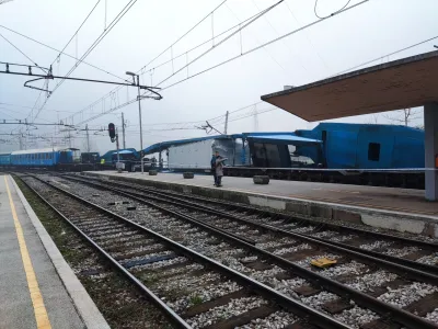 Nesreča na železni&scaron;ki postaji v Zidanem Mostu se je zgodila v soboto okoli pol druge ure zjutraj.