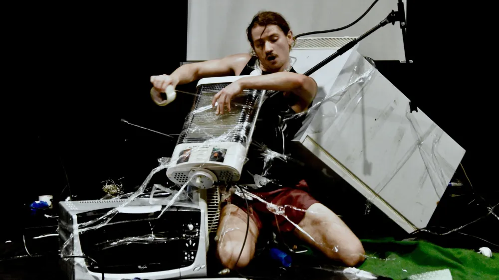 Filip &Scaron;tepec, Jernej Potočan: Medtem ko mi Spotify po meri ustvarja playlisto z naslovom Moodymix, 2023