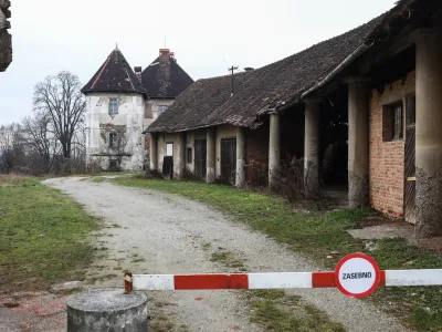 - 13.01.2023 - Grad Bokalce - vzpetina ob ljubljanski zahodni obvoznici na naslovu Pot na Bokalce 32 v Ljubljani<br> <br>//FOTO: Bojan Velikonja