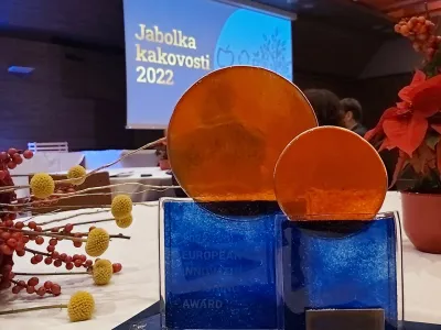 V Biotehni&scaron;kem centru Naklo delujemo v treh enotah: Srednja &scaron;ola in gimnazija, Vi&scaron;ja strokovna &scaron;ola in Medpodjetni&scaron;ki izobraževalni center.