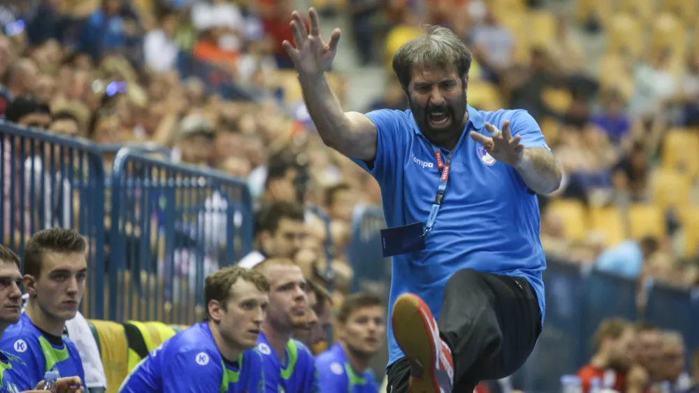 selektor rokometne reprezentance Veselin VUJOVIĆ - rokomet 2016 - Slovenija: Norve&scaron;ka, kvalifikacije za SP 2017, mo&scaron;ki, prva tekma:          ///FOTO: Luka Cjuha.