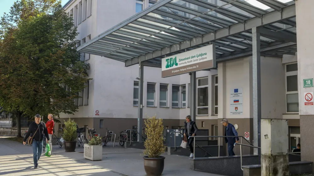  Zdravstveni dom Ljubljana - ZD Bežigrad, Kržičeva ulica 10 <br><br>- 22.09.2022 &ndash; simbolična fotografija &ndash; javno zdravstvo - zdravstveni sistem &ndash; zdravje &ndash; <br> <br>//FOTO: Luka Cjuha<br>