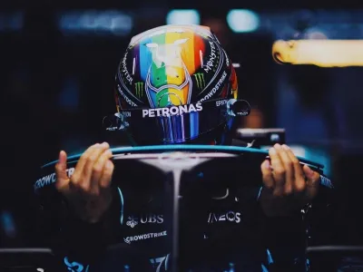 Lewis Hamilton je v preteklosti že nastopal s čelado v mavričnih barvah in tudi sicer na različne načine izrekal podporo skupnosti LGBTQ+, zdaj pa bo moral za izražanje podobnih stali&scaron;č v času dirkanja pridobiti dovoljenje FIA. F instagram