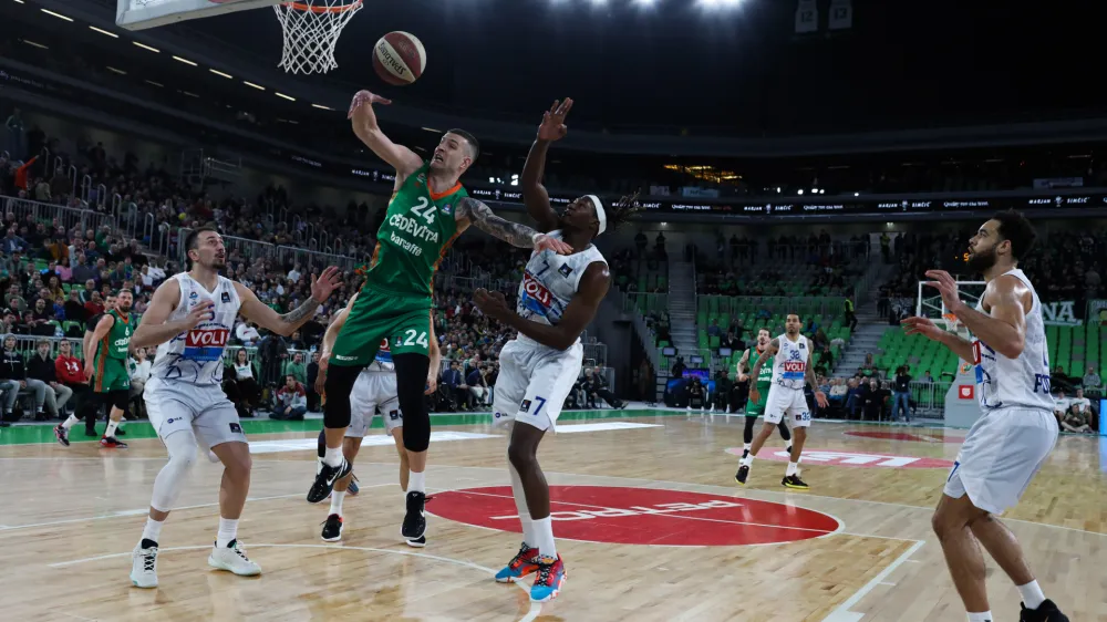 - 29.01.2023 &ndash; ko&scaron;arka - Cedevita Olimpija: Budućnost, Liga ABA, 17. krog://FOTO: Bojan Velikonja