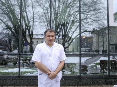 - 19.01.2023 - Dr. Erik Brecelj, kirurg onkolog in zdravstveni aktivist - borec proti korupciji v zdravstvu, vodja novega Strate&scaron;kega sveta za zdravstvo //FOTO: Jaka Gasar