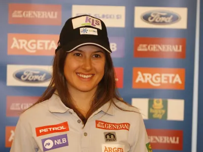 Tina Robnik - alpsko smučanje - 06.10.2015 - Smučarska zveza Slovenije (SZS) - predstavitev smučarskih reprezentanc - smučarska reprezentanca pred začetkom nove zimske sezone 2015/2016 za nastop na tekmah za svetovni pokal - predstavitev panog združenih pod okriljem SZS //FOTO: Bojan Velikonja