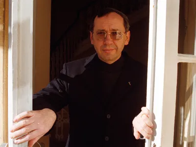 Nad Marka Rupnika se zgrinjajo nove hude obtožbe, a pater &scaron;e vedno molči.