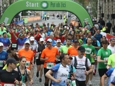 tek trojk - 07.05.2022 &ndash; 64. Pohod Pot ob žici 2022 - Pot spominov in tovari&scaron;tva (PST) &ndash;  //FOTO: Luka Cjuha