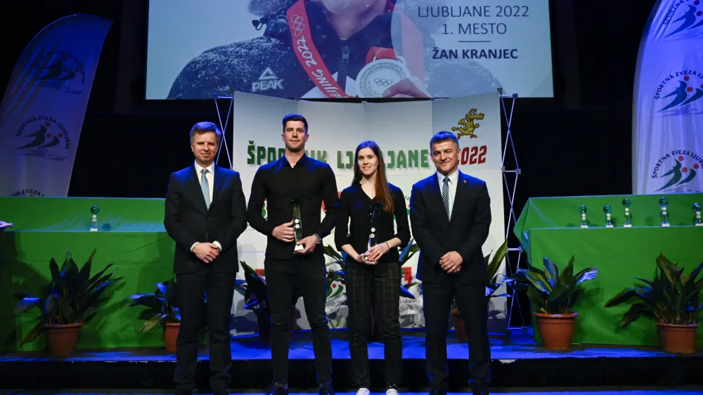 predsednik &Scaron;portne zveze Ljubljane mag. Janez SodržnikDejan Crnek, podžupan molUr&scaron;a BogatajUro&scaron; Kranjec, brat Žana Kranjca - 23.02.2023 &ndash; Prireditev &Scaron;portnik Ljubljane 2022 - &Scaron;portna zveza Ljubljane in Mestna občina Ljubljana podelila priznanja najbolj&scaron;im ljubljanskim &scaron;portnikom //FOTO: Bojan Velikonja