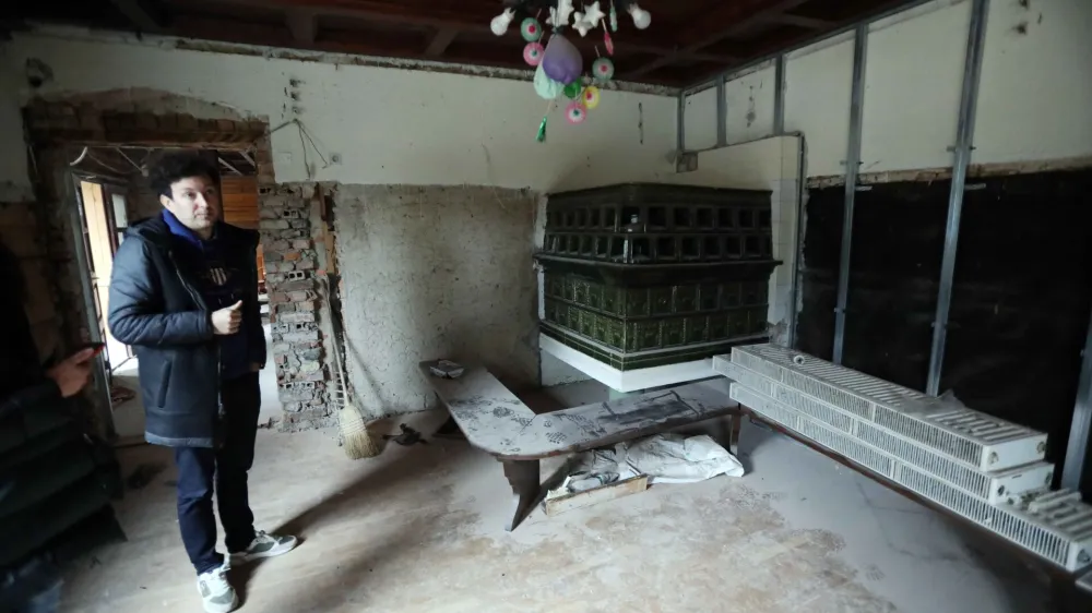 Čeprav so se nadejali, da bodo dom odprli že aprila, trenutne težave kažejo, da se bodo dela malce zavlekla.&nbsp;