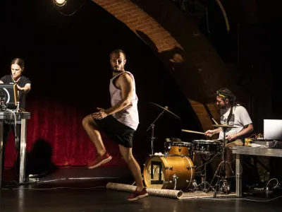 Vstajenje 2.0, avtorstvo in izvedba Elvis Homan, Beno Novak in Bo&scaron;tjan Simon