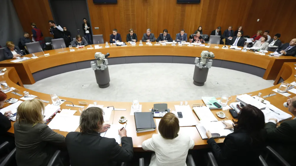 Ljubljana, DZ. Seja odbora DZ za delo, druzino, socialne zadeve in invalide, na kateri so med drugim obravnavali predlog zakona o pokojninskem in invalidskem zavarovanju. Foto: Stanko Gruden/STA